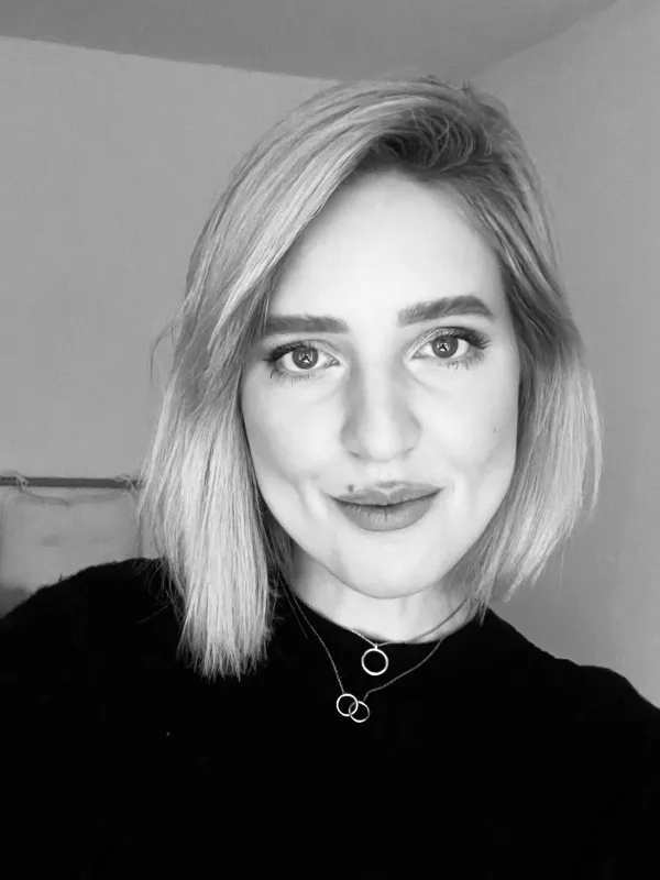Julie Dostálová